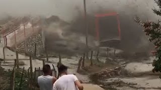 Un alud arrasó un puente peatonal en Catamarca y dejó aislada una localidad