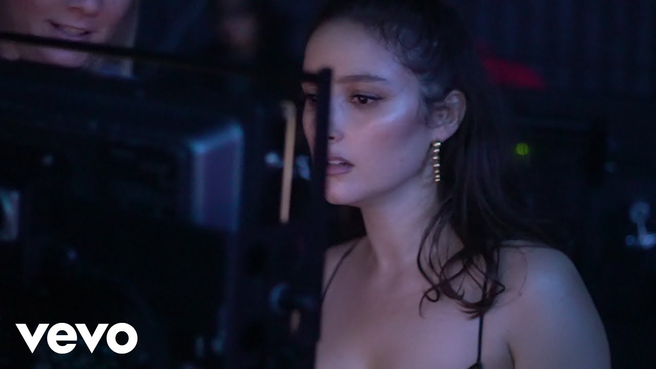 BANKS - Gimme (Behind The Scenes)