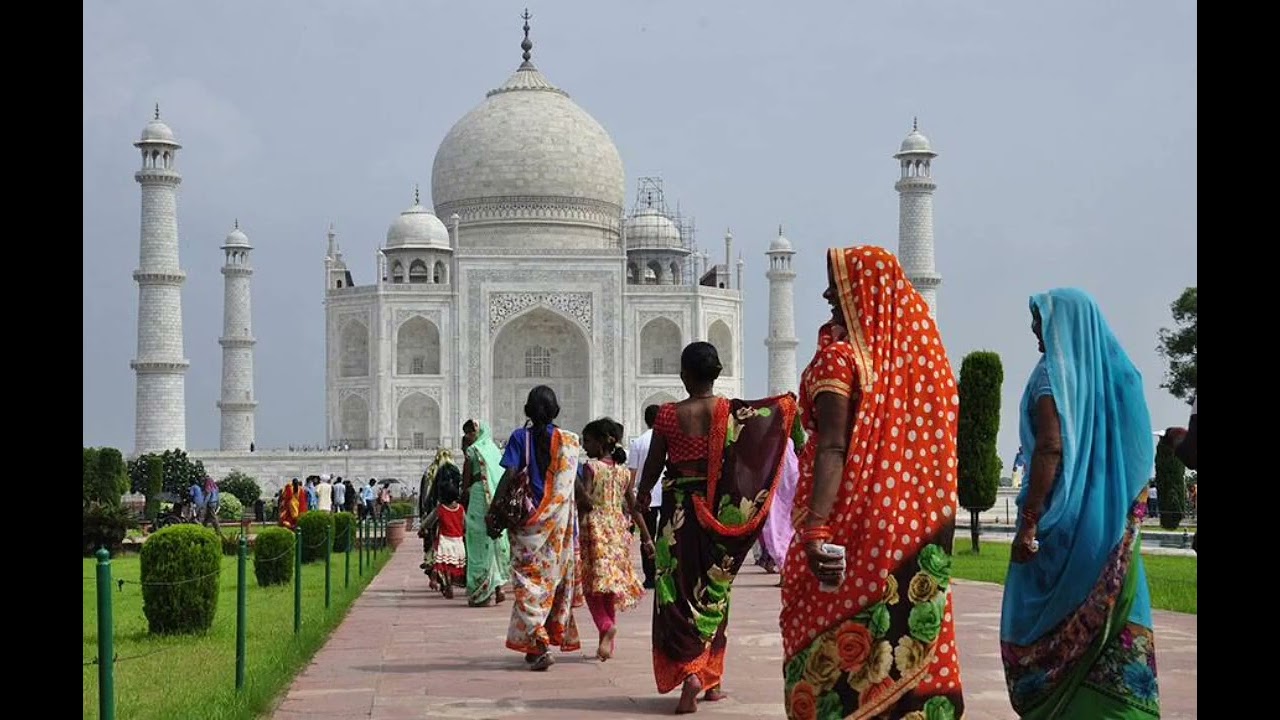 India overtakes China in population