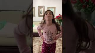 Yasmin Dançando Taki Taki - Dj Snake - Taki Taki Ft. Selena Gomez, Ozuna, Cardi B