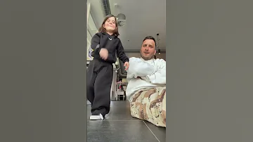 الصغيرة شبيهة كوثر بامو اكثر منها في تشالنج أغنية أنا ما على بالي طفي الموبايل 