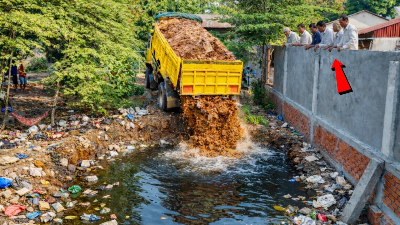 COMPLETE100% DELETE Water In Fence On The Flooded Village by Bulldozer Komat'su with Dump Truck Unlo