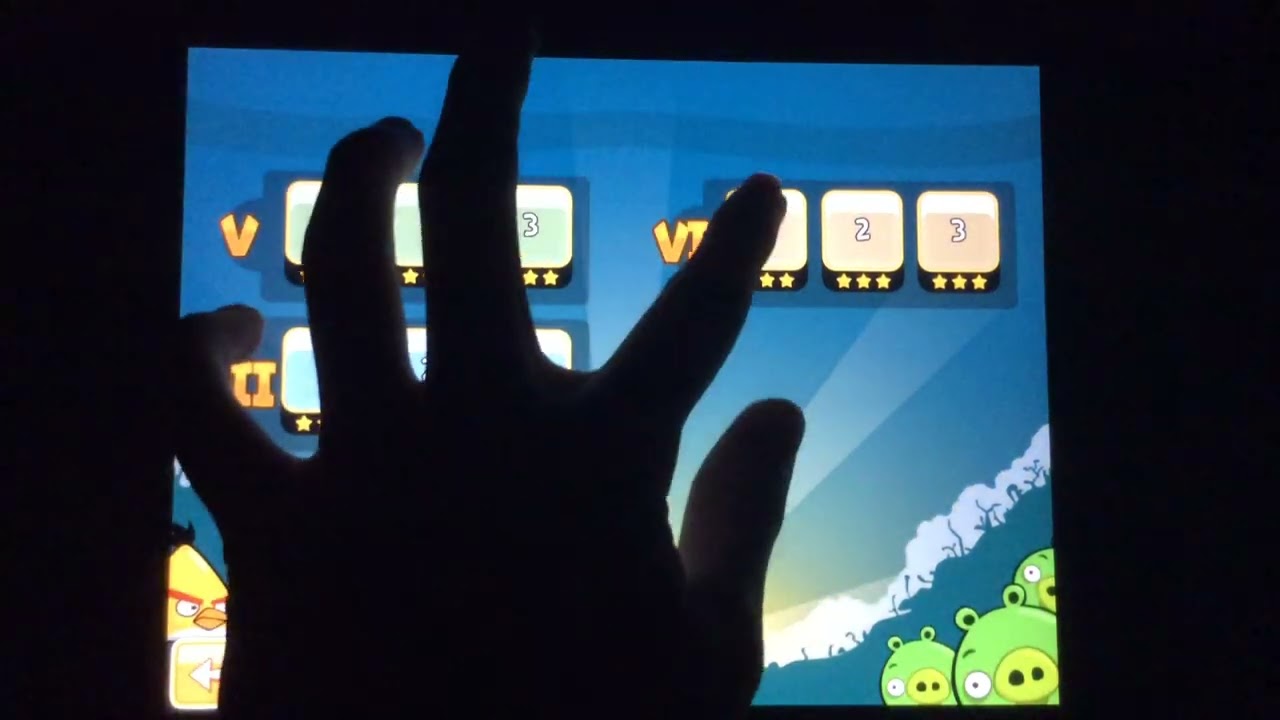 Angry Birds HD Free 1.3.1 - Talkthrough (Updated)