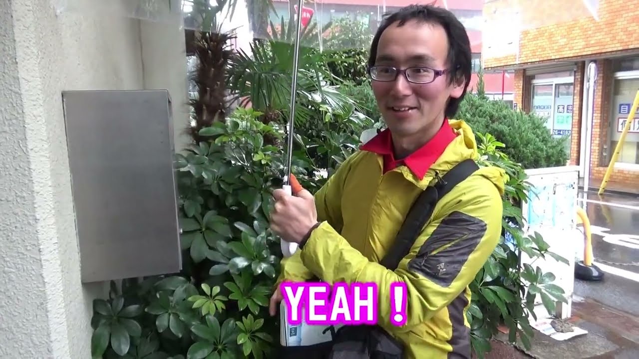 雨の日ポスティングのコツを伝授 - YouTube