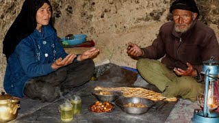 Ramadan Mubarak!  Cooking Ramadan Dishes | Iftar in the Cave by an old Couple | Afghanistan Village