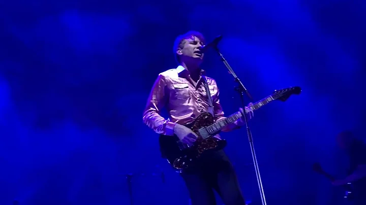 Franz Ferdinand - Jacqueline [[Live at AFAS Live A...