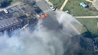 Fire ripping through Floyd County courthouse