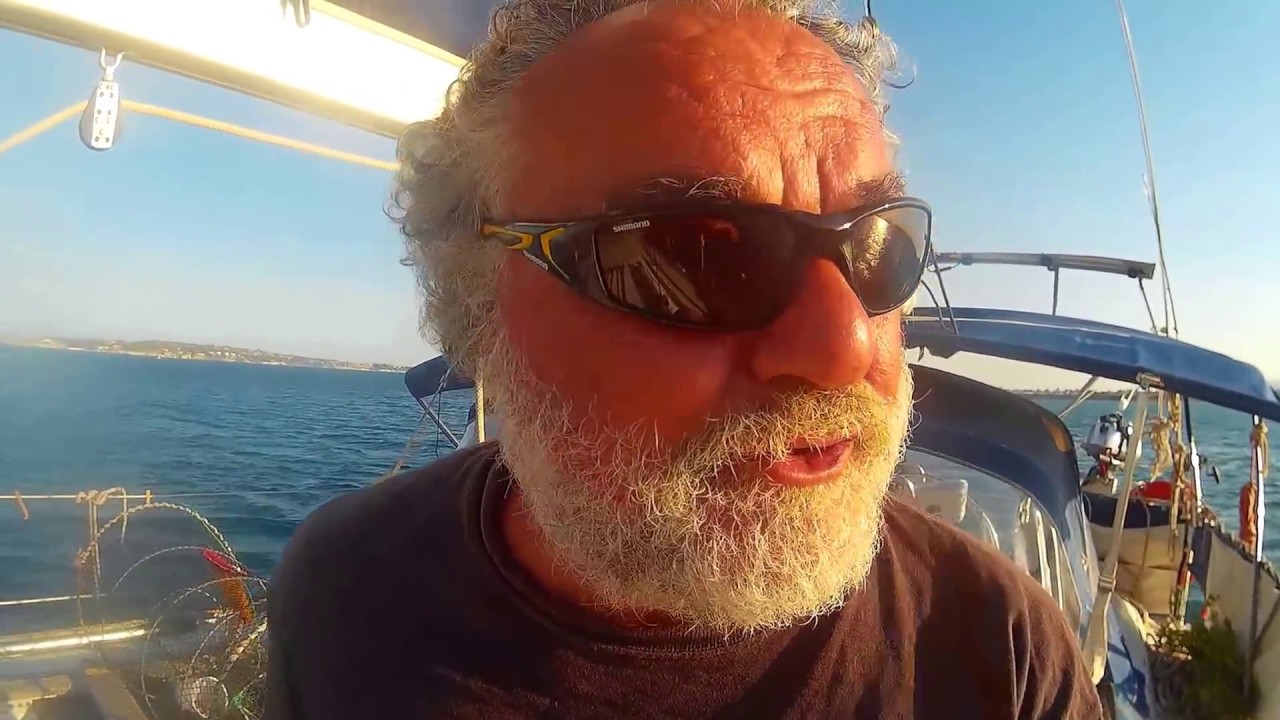 All'ancora nel Porto Grande di Siracusa