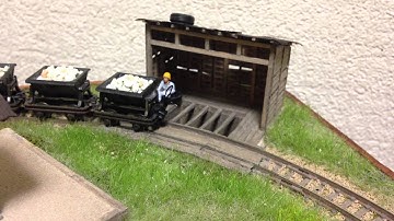 Delayed uncoupling function of Egger-bahn type coupler by electromagnetic power