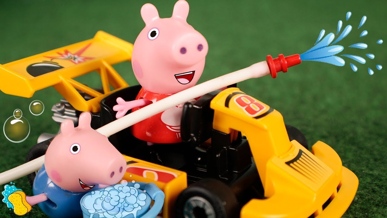 Peppa Pig Toys 🐷 Peppa and wash a racing car 💦🚗 YouTube
