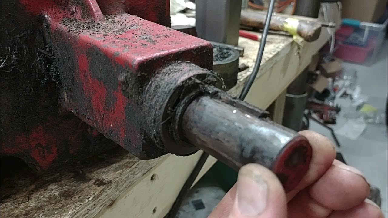 Wheelhorse 856 3 speed manual transmission. Loose axle due to bad wheel