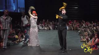 HANDS PERFORMANCE THE STARS OF PARIS ARE SHINING BALL