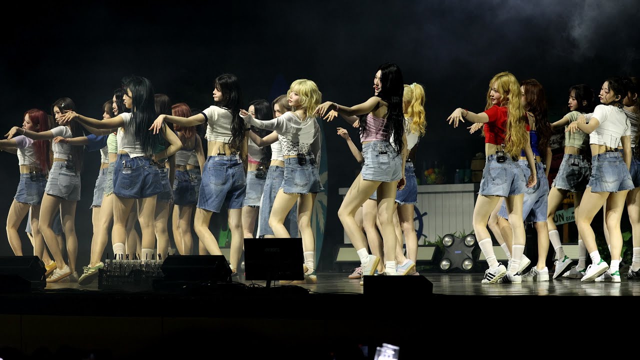 250412 트리플에스 (tripleS) - Black Soul Dress