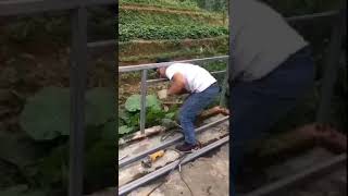 Man Stuck His Head While Welding