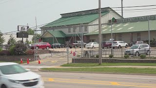 Large fire breaks out at Wallace's Garden Center in Bettendorf; firefighter released from hospital