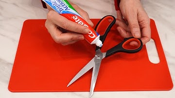 Apply toothpaste to the scissors. The result will surprise you quickly
