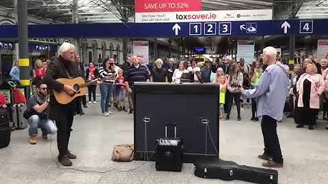 Incredible moment over 120 voices belt out Pink Floyd 