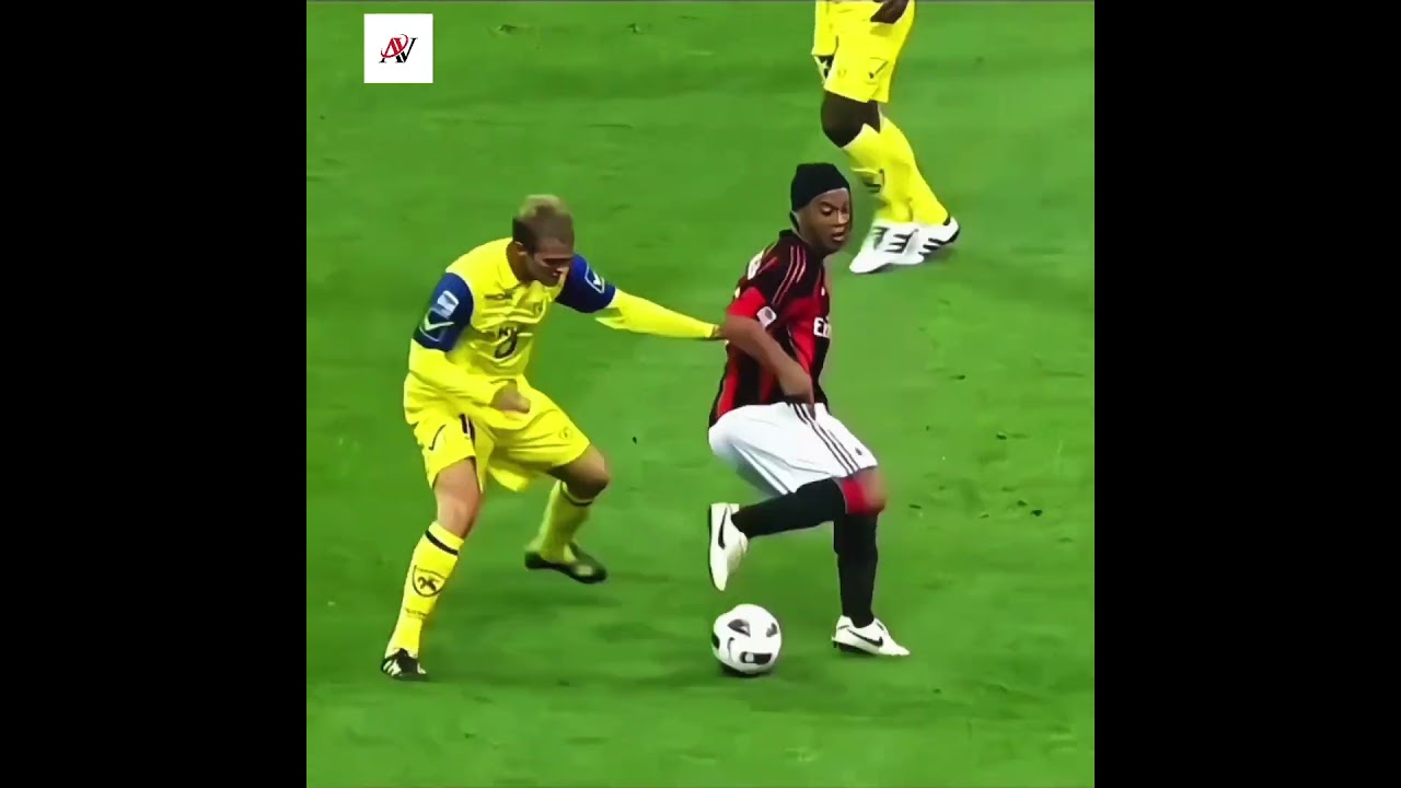 Brazilian skills ☠️ #football #footballskillschallenge #footballskills #edit