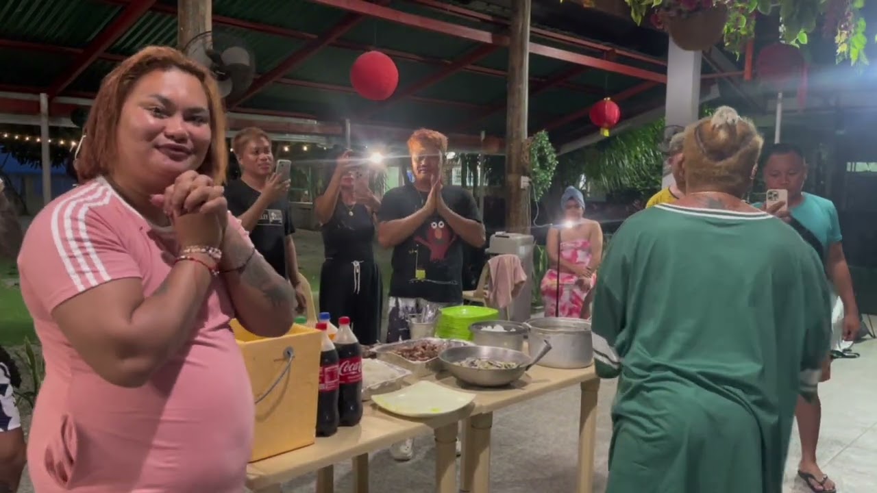 Parang Fiesta ang kainan | Dinner sa Siquijor | Kasama si @BrendaMageOfficial at Social Climber