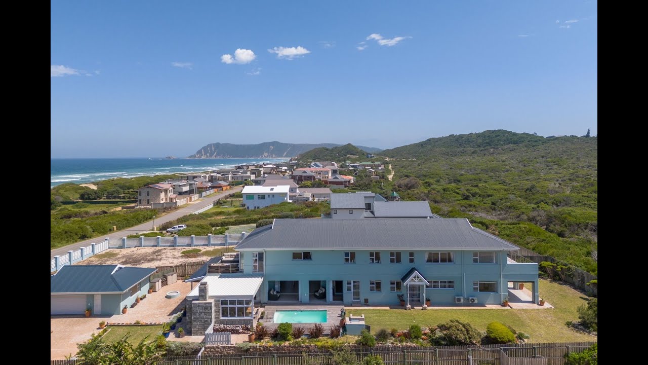 4 Bedroom home in Myoli Beach, Sedgefield, South Africa