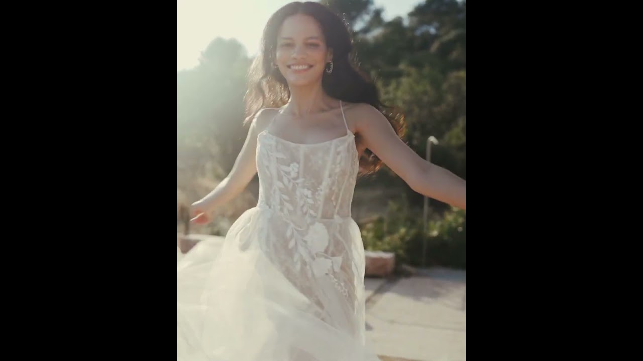 Anna Kara 'Leah' Wedding Dress, at Blackburn Bridal Couture, UK