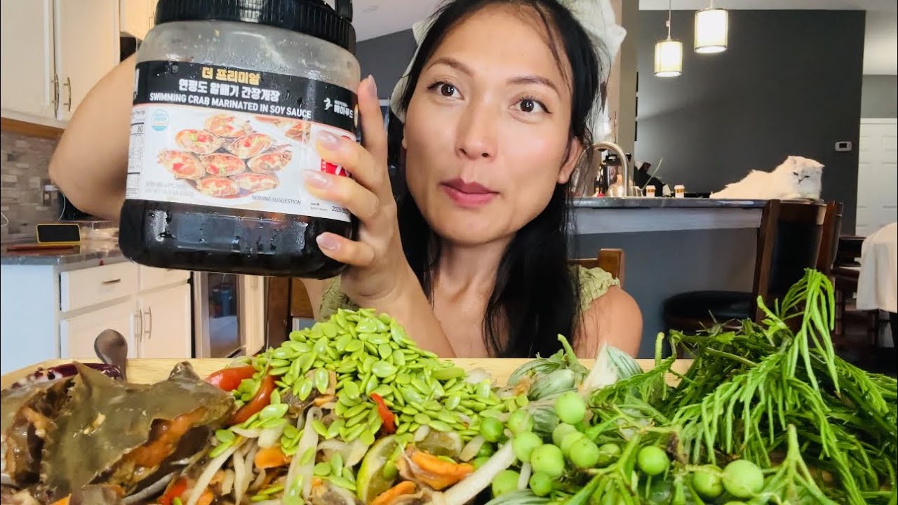 Острый салат из моллюсков с маринованным корейским крабом 😋