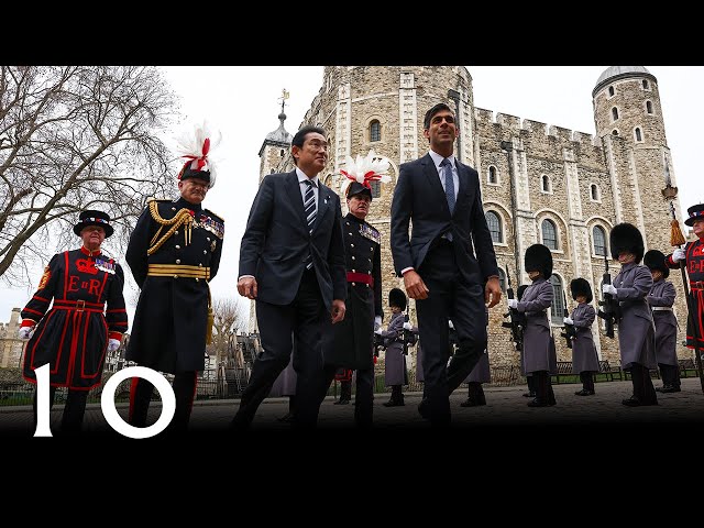 Rishi Sunak meets Japan's Prime Minister at the Tower of London class=