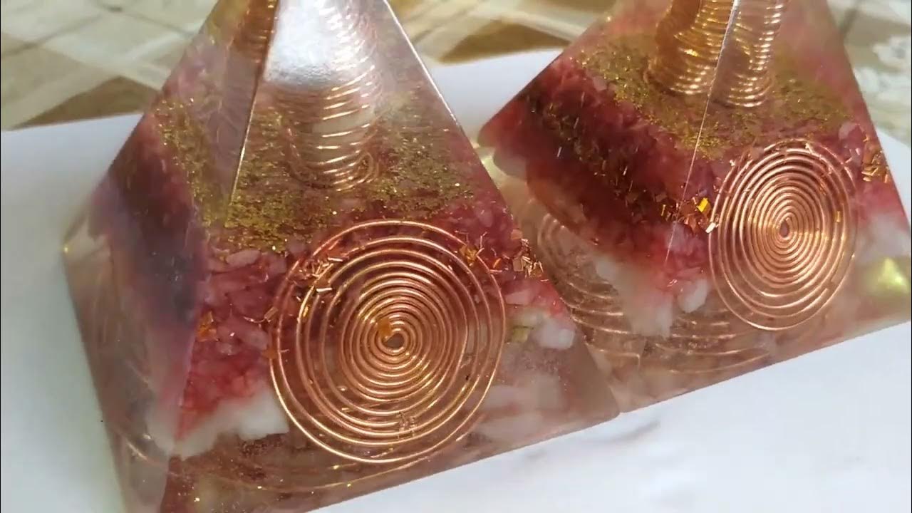 Оргонит что это такое. Обсидиан камень. Медная трубка и оргонит. Оргонит физика. Оргонит что это такое.