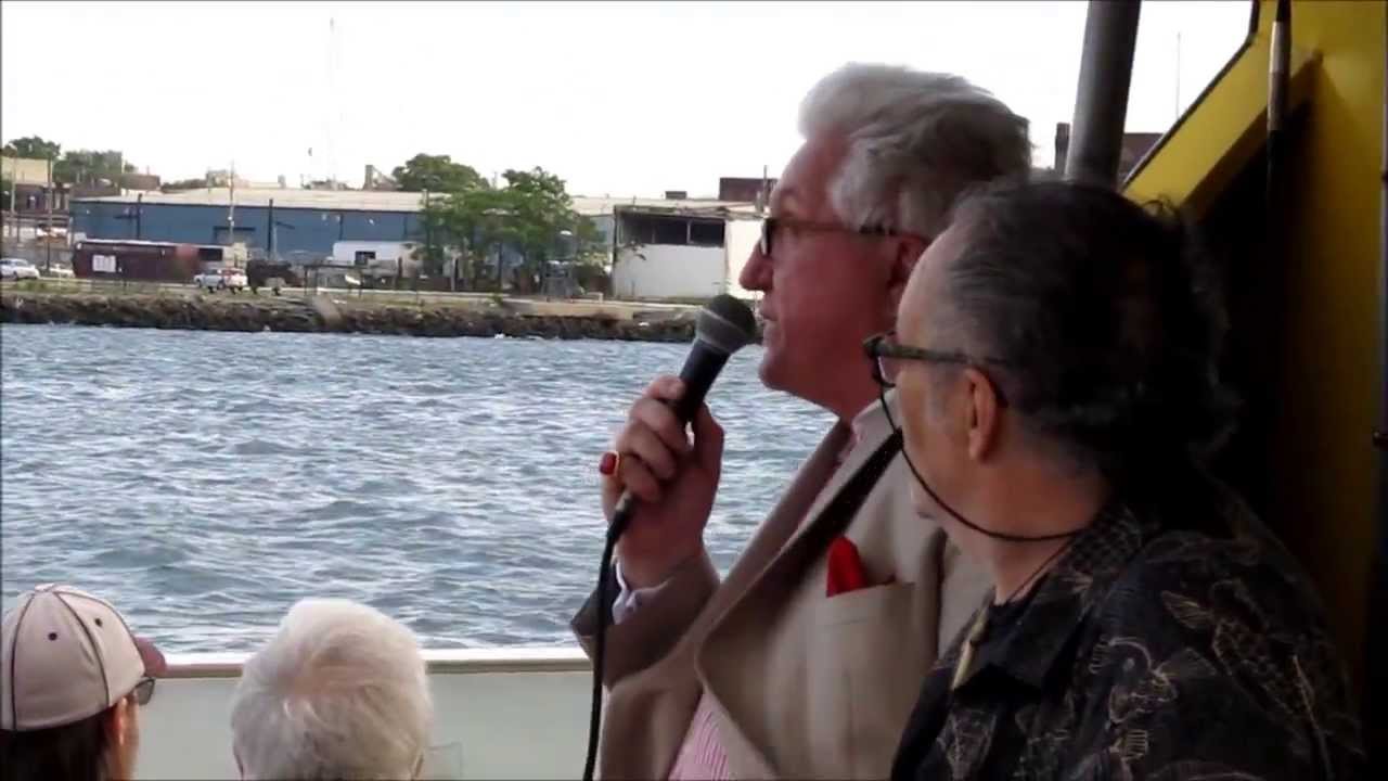 New York Harbor tour, part 1 East River, Lower Manhattan, Brooklyn