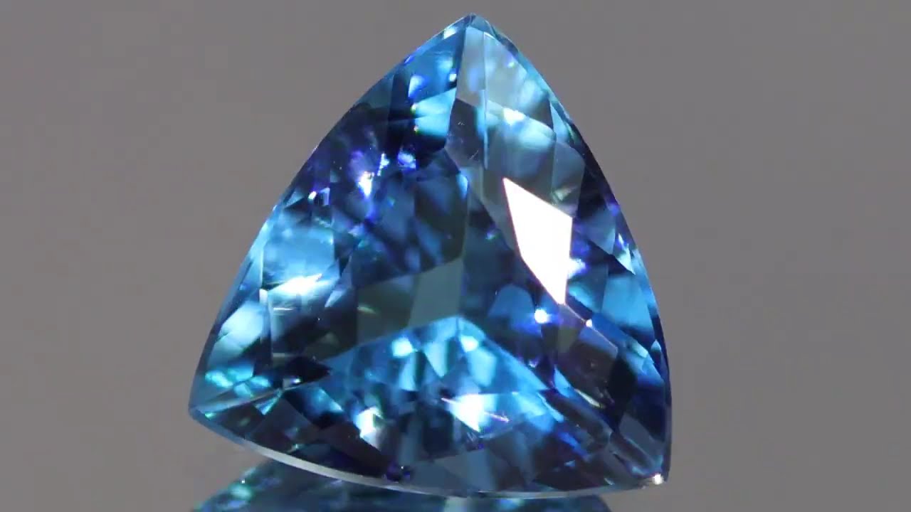 【最高級、両錐、長石との共生】アクアマリン 36×13×12mm 1.52ctアクアマリン（Tatu） - YouTube