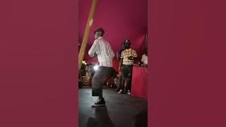 General Manizo Performing Are Utswi Dikgomo - 