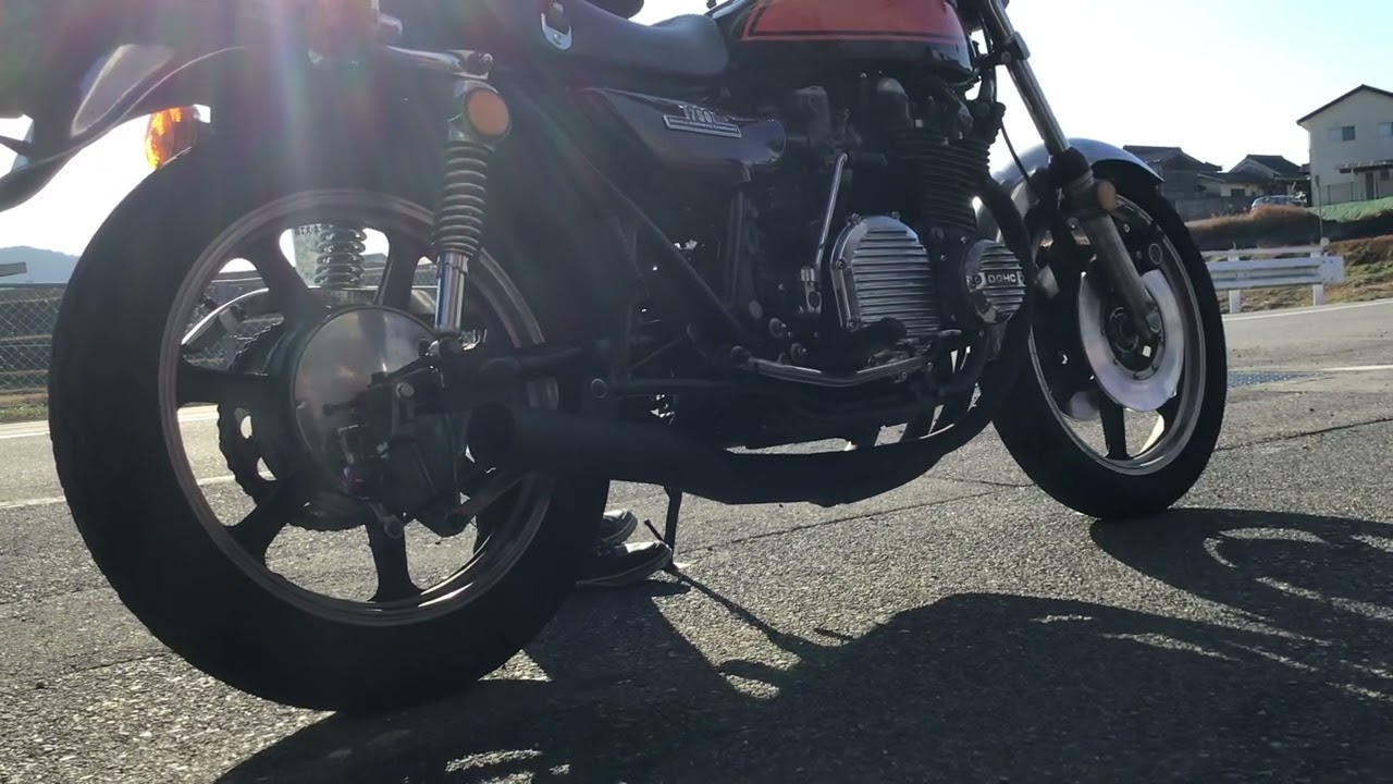 Z2 トーキョー鉄管 ヨシムラタイプマフラー音 ラージバッフル - YouTube