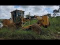 Saindo do atoleiro! Parte 1 (Motoniveladora patrola caterpillar 120K/Grader niveleuse) mired