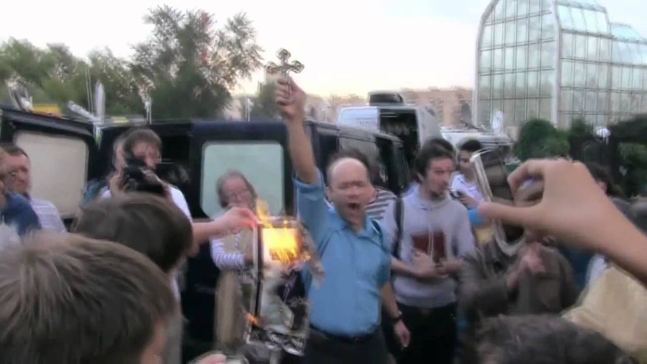 Pussy Riot - A Punk Prayer