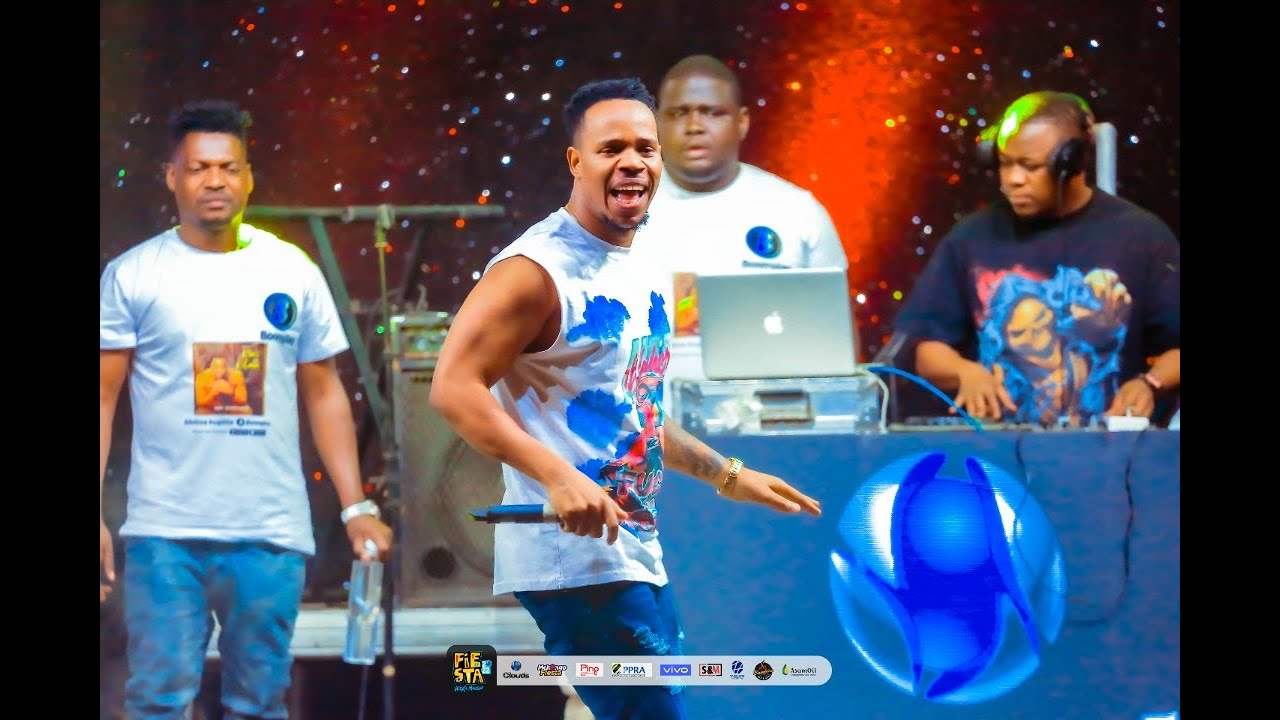 Ney wa Mitego Apiga Bonge la Show Tabora !! MASHABIKI WAMSHANGILIA