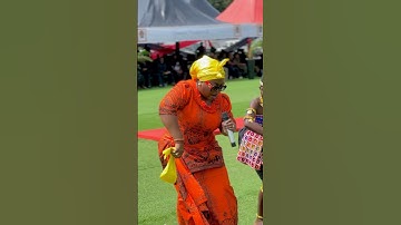 Ahenfie displaying his cultural dance skills infront of Otumfuo Osei Tutu (Asantehene) #otumfuo