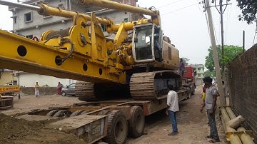 boomer load on trailer .