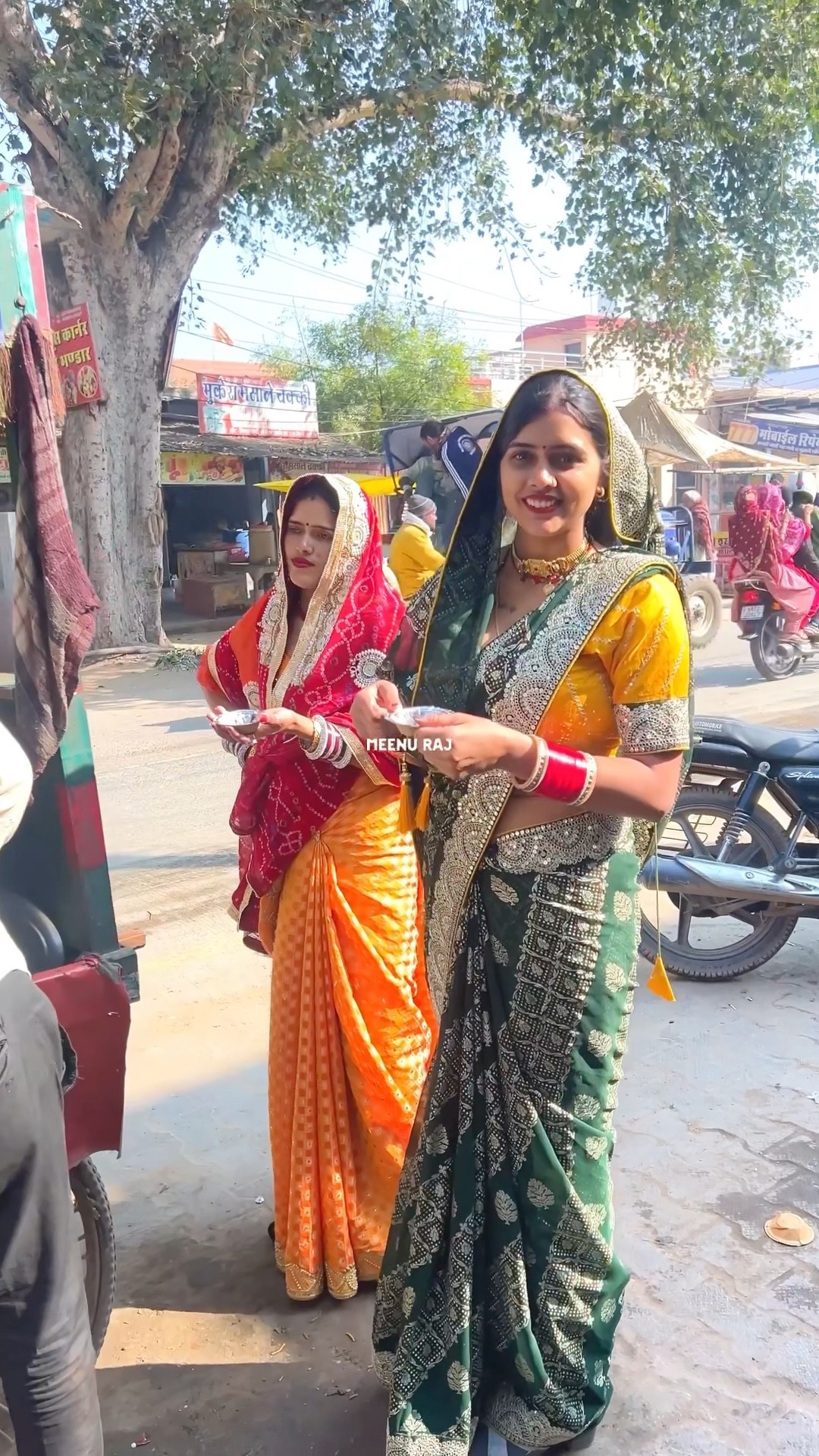 meenu खा रही हैं गोलगप्पे #meenu #trending #trendingshorts