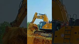 Massive Excavator Working Hard | Heavy Equipment Action #Excavator#shorts#viralvideo #treandingvideo
