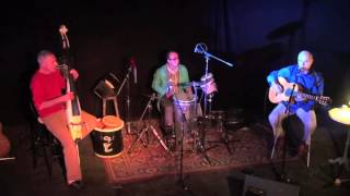 Entre Jazz & Java Trio Une petite fille