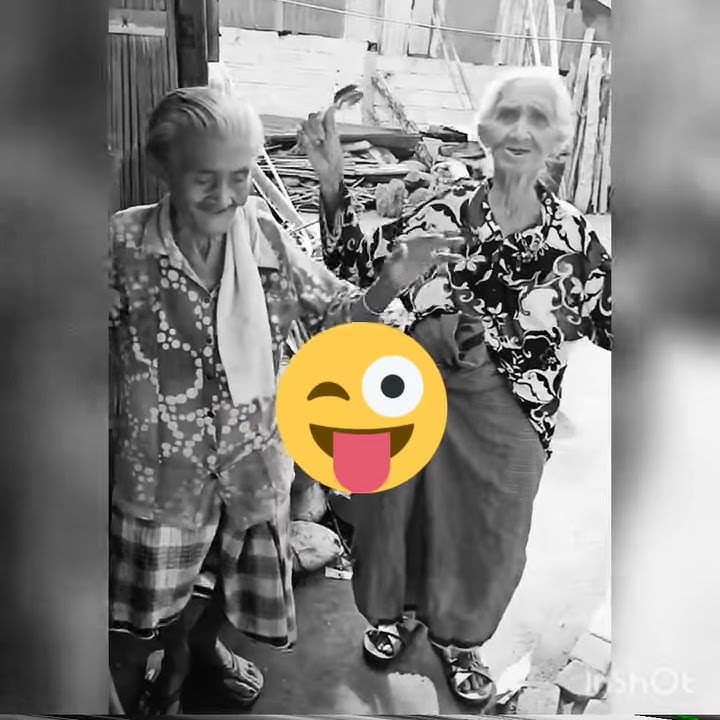 Nenek nenek gila goyangnya