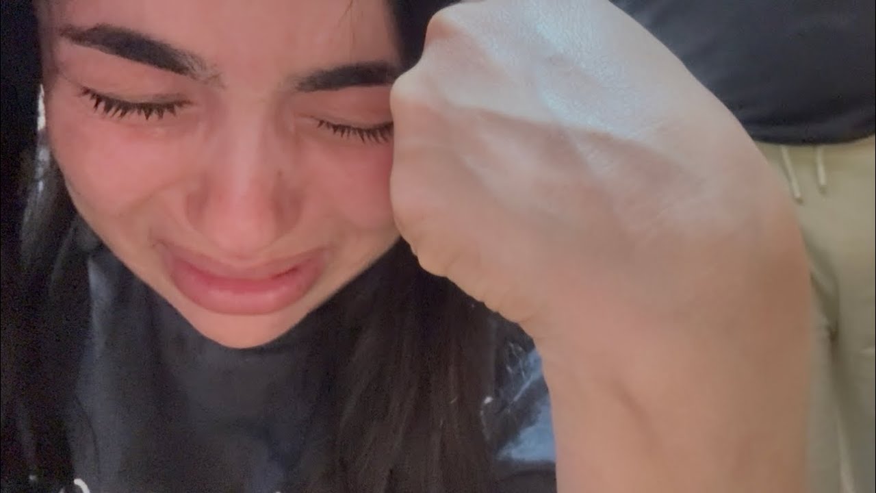 بقات فيا ماما ندمنا حتى درنا ليها هدشي 😔