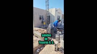 preparando zapatas Para un muro fachada#construccion #albañilería #trabajoenequipo