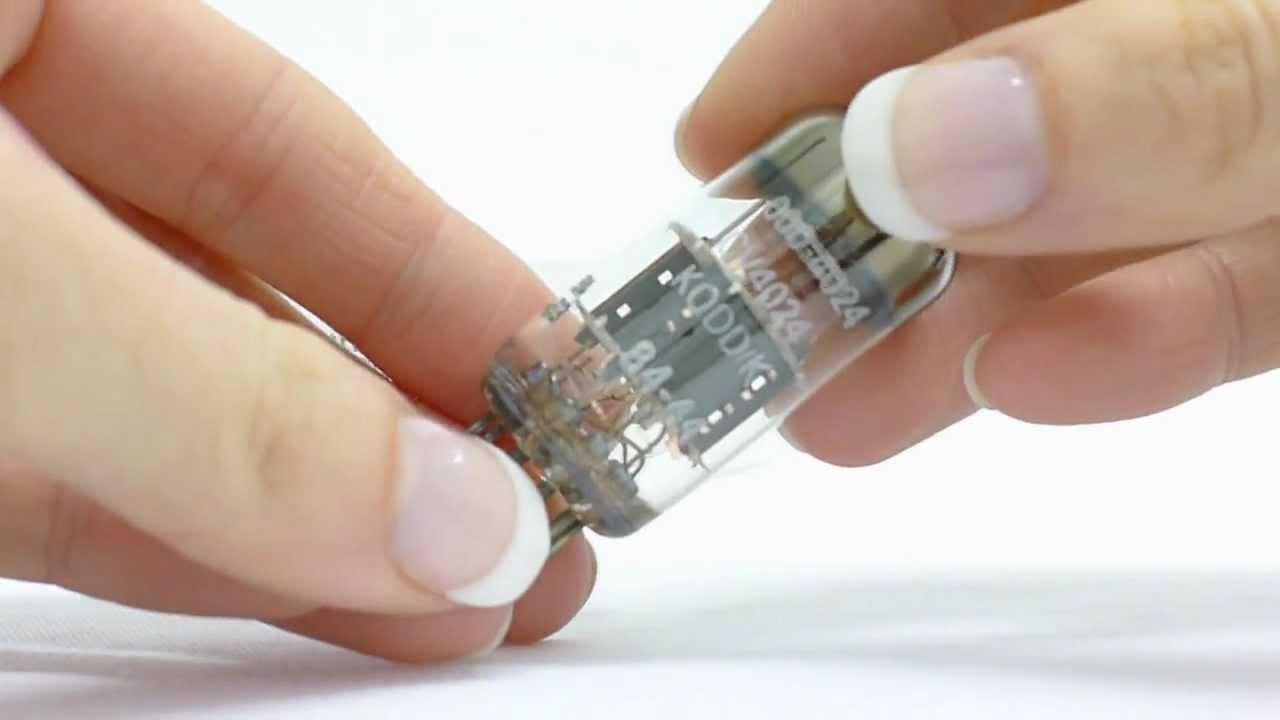 Mullard 12AT7WA / CV4024 Tube