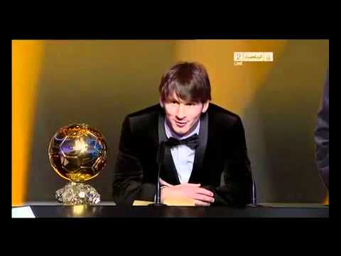 تتويج ميسي بالكرة الذهبية فيفا 2010