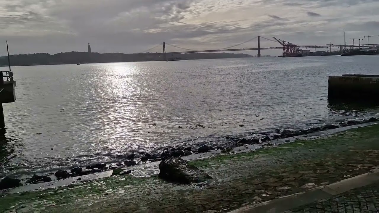 CAIS DO SODRÉ, ALCÂNTARA - LISBOA (RIO TEJO)