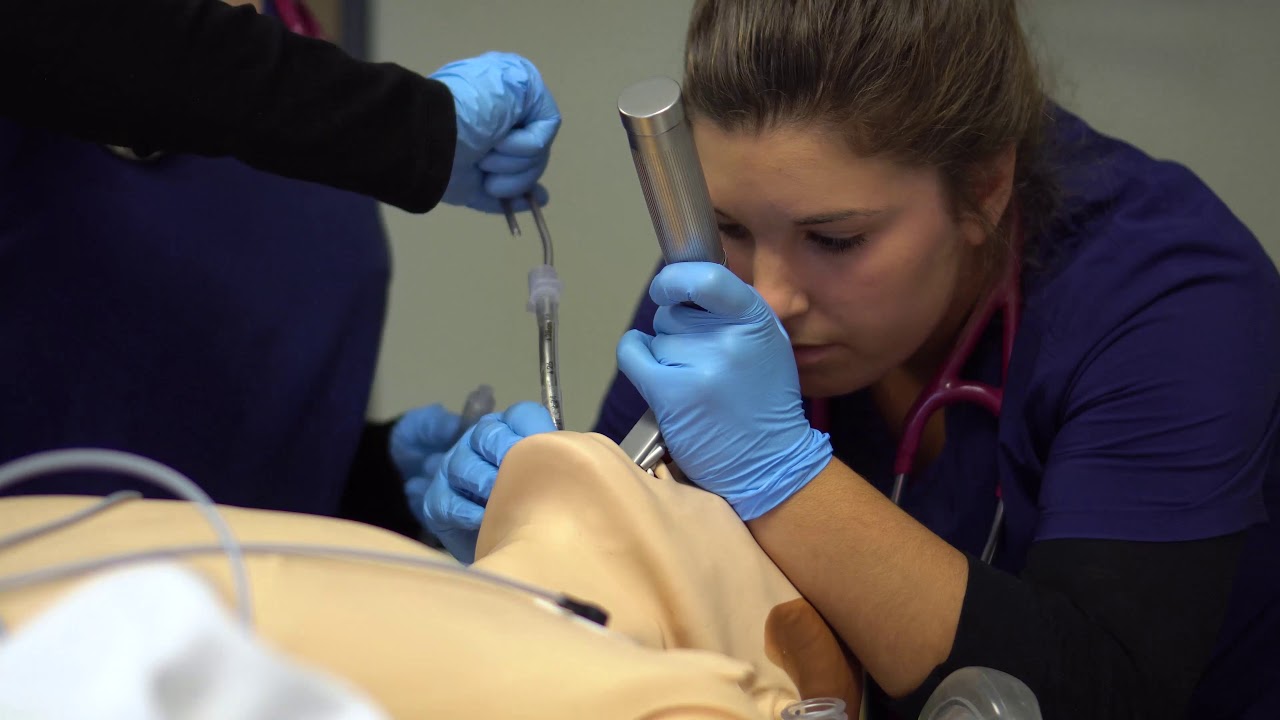 Techniques d'inhalothérapie au Collège Ellis
