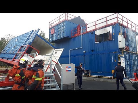 Inauguration d'un centre de formation pour pompiers à la base aérienne de Rochefort