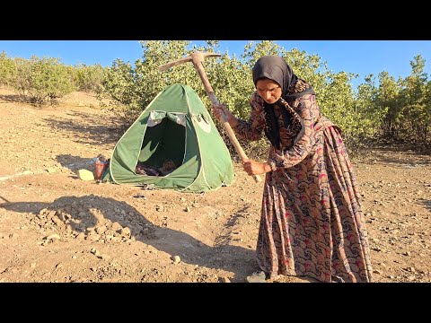Video Raziehs Struggle to Build a Shelter for Her Children ? | Hope Amid Hardship