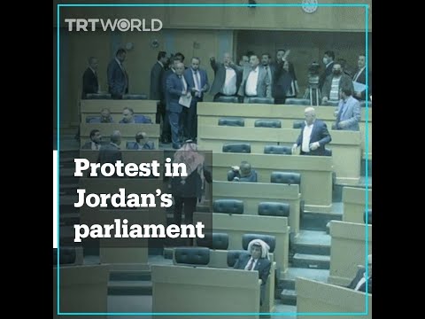 Jordanian MPs walk